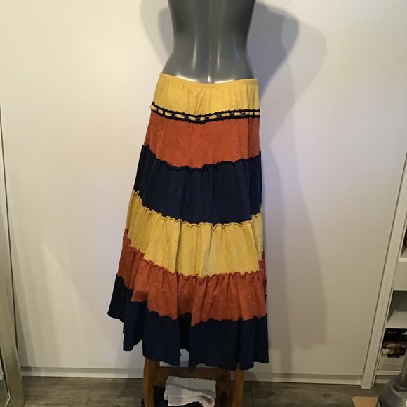 DeCo USA Colour Block Tiered Maxi Skirt - Picture 3 of 9